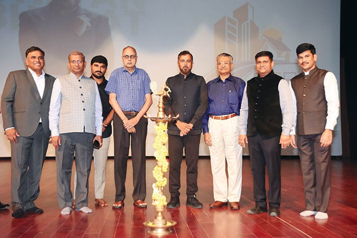 Lamp lighting ceremony with chief guests